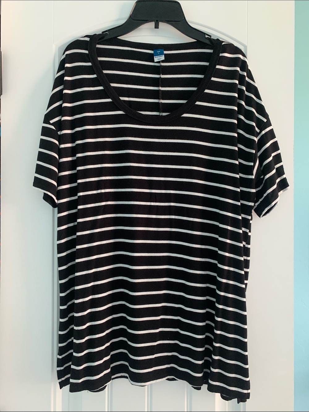 Old Navy Luxe Shirt black white stripe S small drape drapey split hem tshirt tee